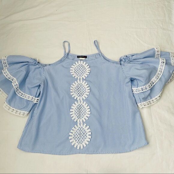 Vivid Importers of NY Blue and White Bell Sleeve Top - Picture 1 of 5
